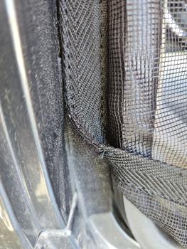 Moskitonetz Insektenschutzgitter VW T5 / T6 / T6.1 Heckklappe – Magnetische Befestigung - Reißverschluss - Detail